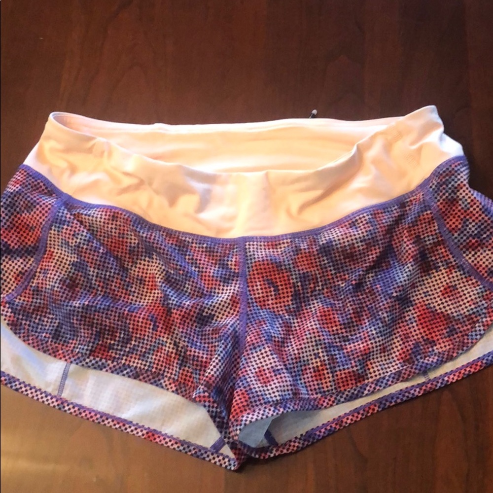 Lulu lemon Patterned shorts